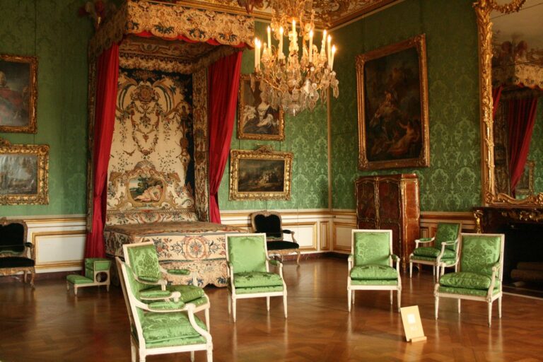 Muebles Vintage en la Era Barroca: Opulencia y Ornamentación en el Diseño