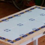 Recupera una Mesa Vintage con Mosaicos de Azulejos: Tutorial de Muebles DIY